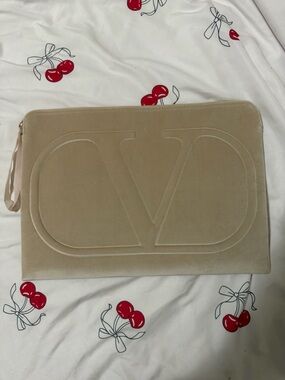 NEW Valentino Beauty Nude Blush Velvet Laptop Pouch Wrist Bag Clutch 15"